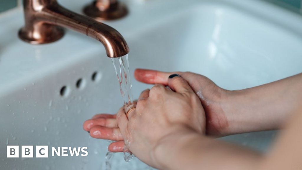 Ofwat tells water firms to cut customer bills over poor performance – 2024-10-08 06:02:58 , BBC News