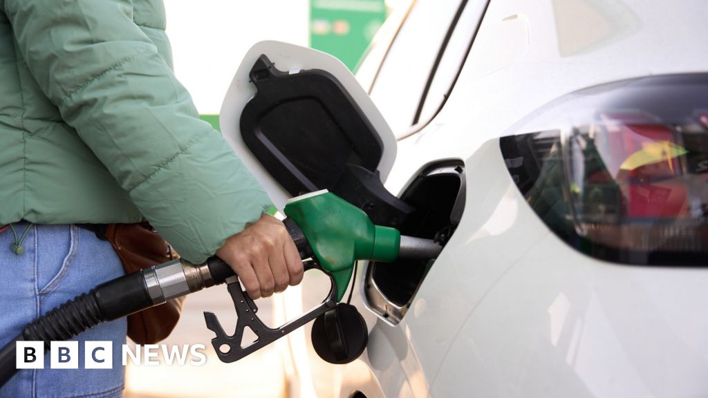 Oil price rises on Biden Iran oil strike comments – 2024-10-03 15:48:35 , BBC News