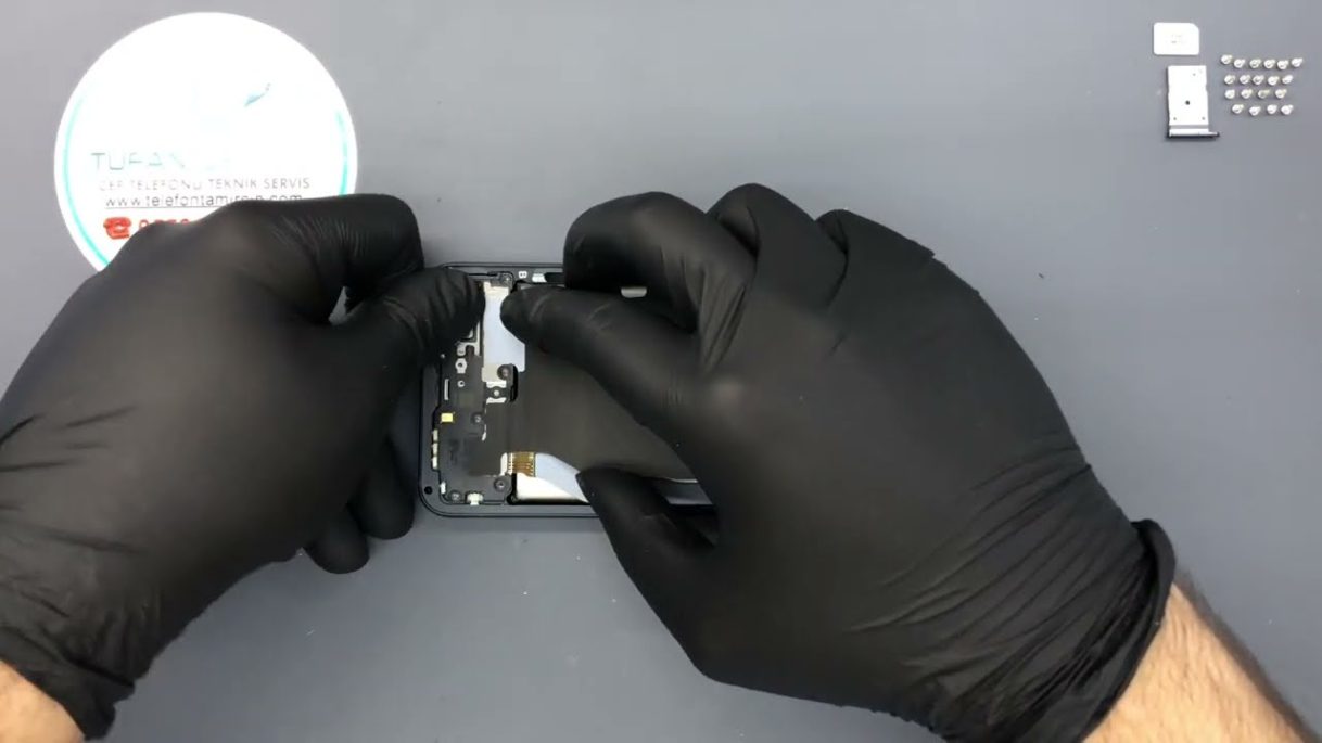 Samsung Galaxy S22 Ekran Değişimi