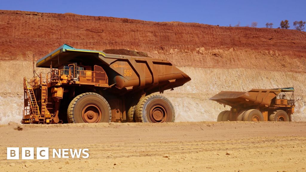 How mines control driverless trucks – 2024-11-08 00:03:51 , BBC News