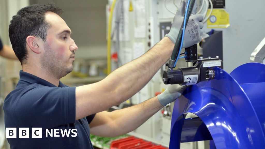 German manufacturers warn of the sector’s ‘formidable crash’ – 2024-11-18 00:02:48 , BBC News
