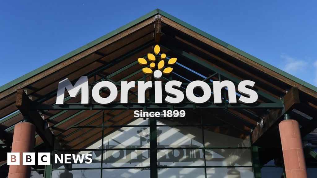 Morrisons customers say Christmas deliveries and discounts down – 2024-12-23 18:23:00 , BBC News