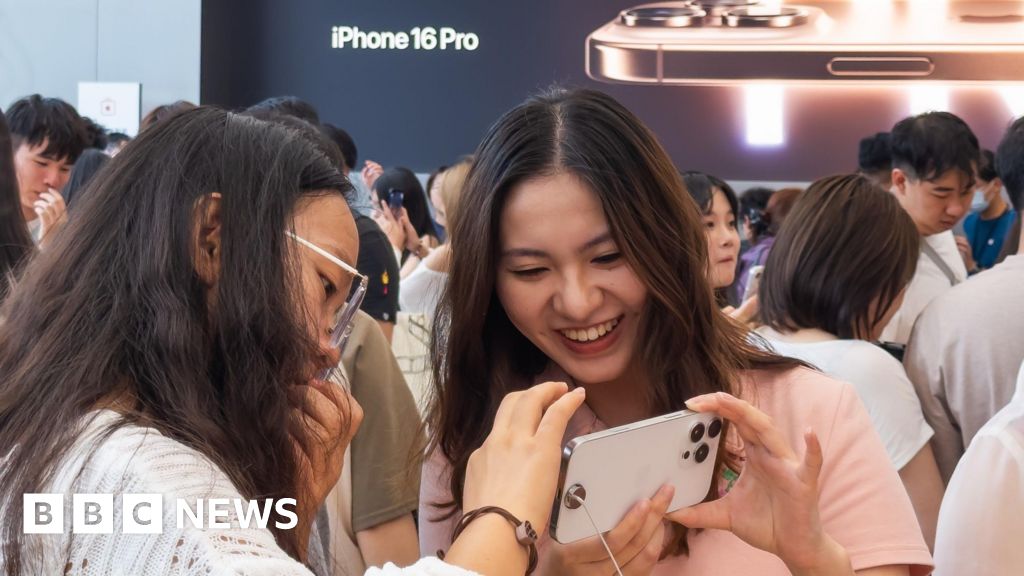 Why Apple is offering rare iPhone discounts in China – 2025-01-03 03:53:00 , BBC News