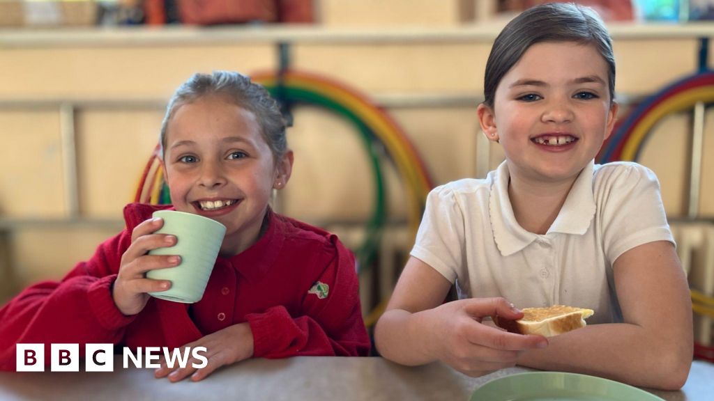 Free breakfast club trial at Sheffield school ‘will make life easier’ – 2025-04-22 20:45:00 , BBC News
